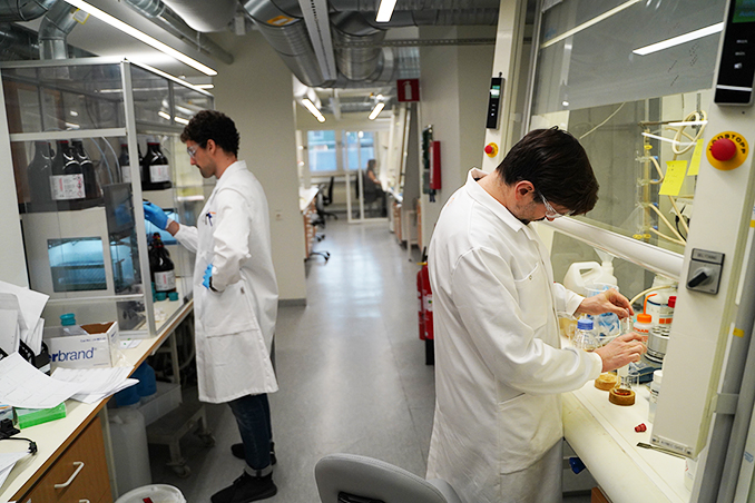 Oncopeptides staff in the Solna Laboratory